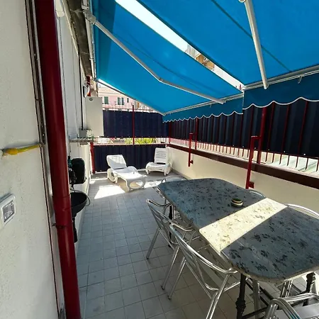 アパート Casa Neghelli - アラッシオ