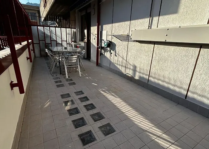 Appartamento Casa Neghelli - *