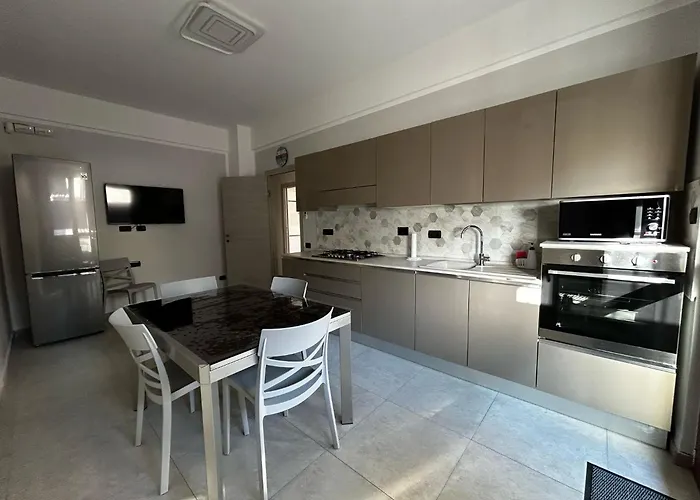 Appartamento Casa Neghelli - *